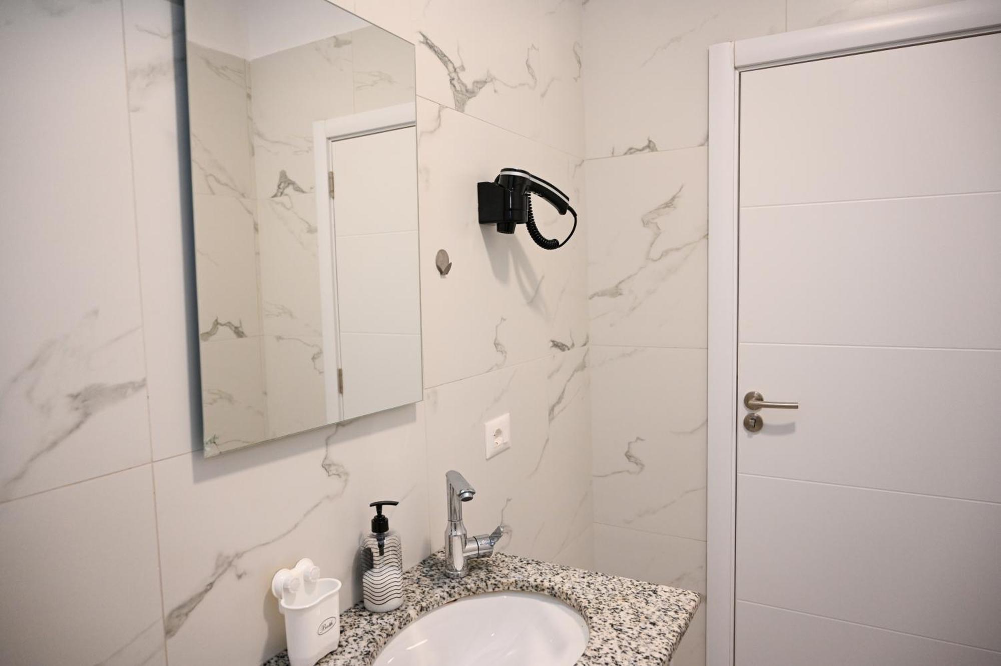 Vila Hoxha Durres Ngoại thất bức ảnh