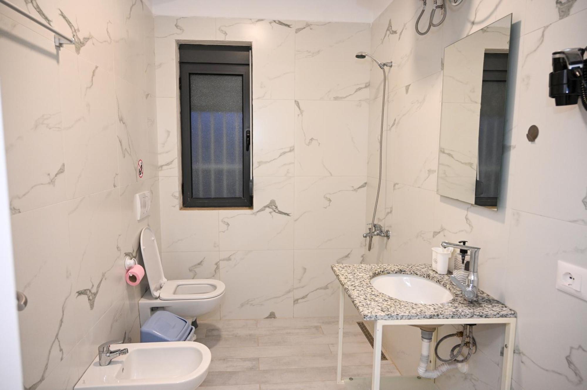 Vila Hoxha Durres Ngoại thất bức ảnh