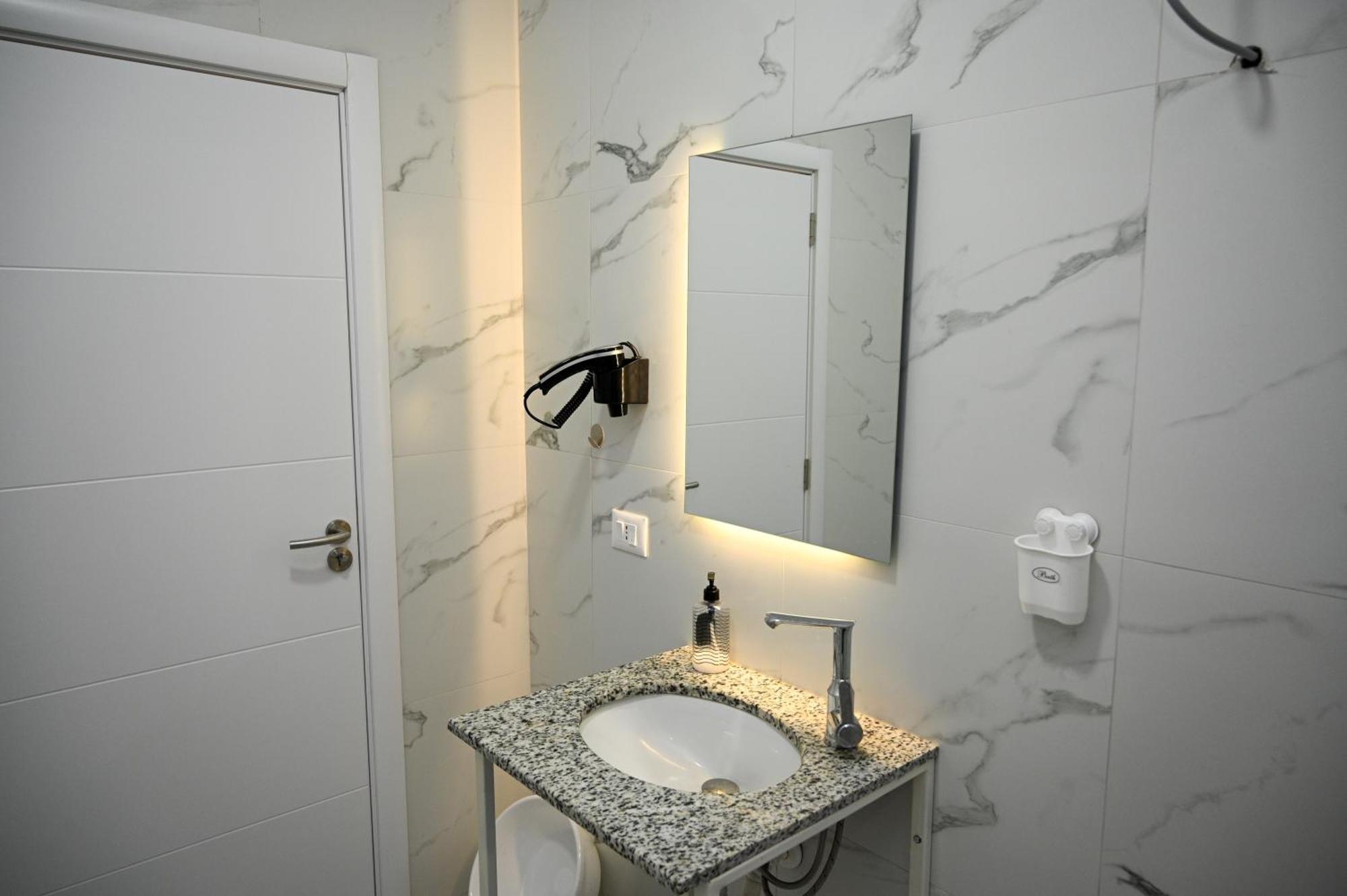 Vila Hoxha Durres Ngoại thất bức ảnh